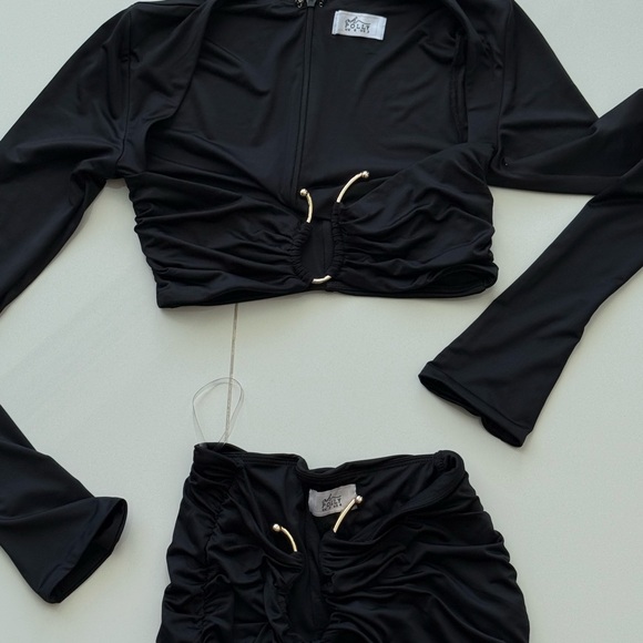 Black Oh Polly skirt set with gold detail - Picture 5 of 6